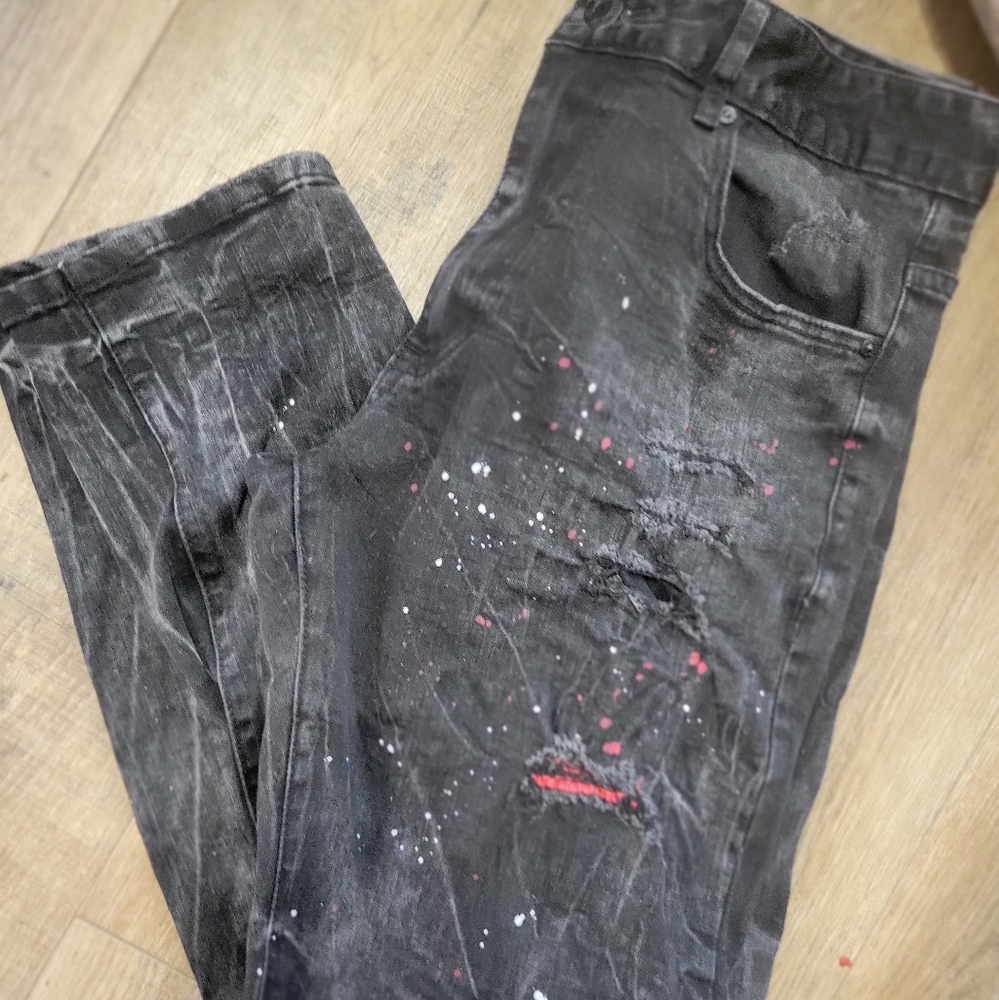 Mens smoke rise distressed black splattered paint skinny jeans size 38" x 32".